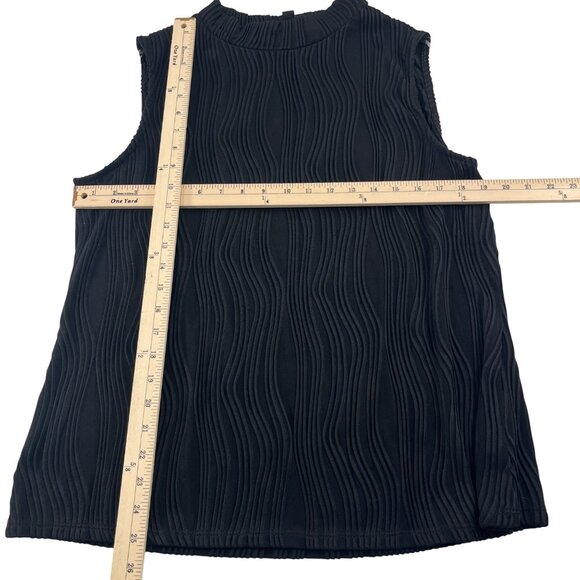 Robert Louis Women's XL Black‎ Textured Sleeveless Top - Picture 2 of 5
